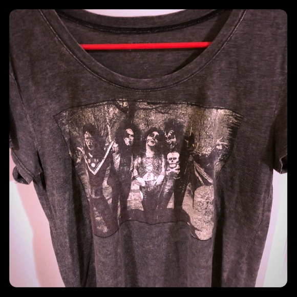 hot topic kiss shirt